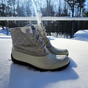 Sperry Women's Gray and Cream Quilted Boots